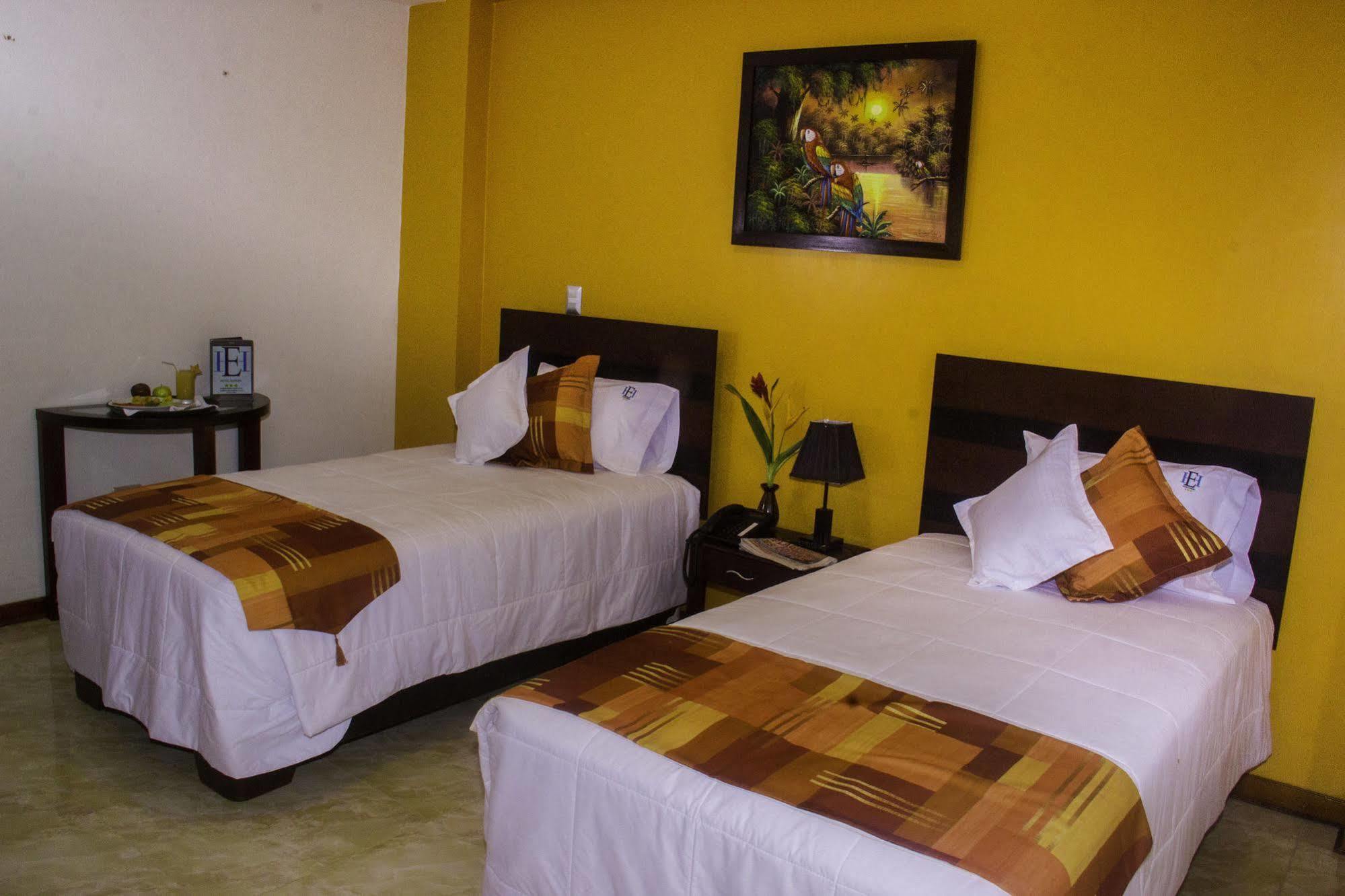 Hotel Europa Iquitos Exterior foto